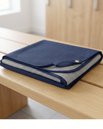 Mvkth Double-Layer Mesh-Backed Training Towel 72 x 34 cm Navy Silver - Lifestyle view